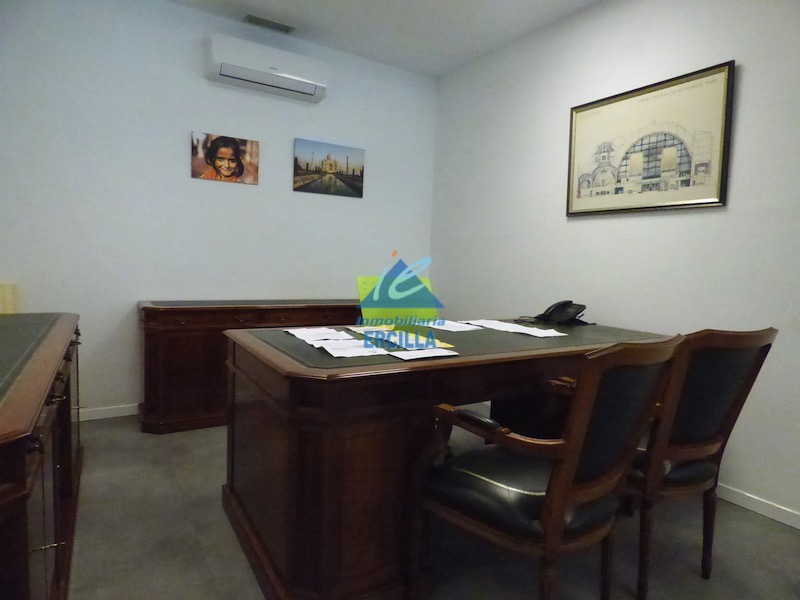 Nave industrial en alquiler con playa privada